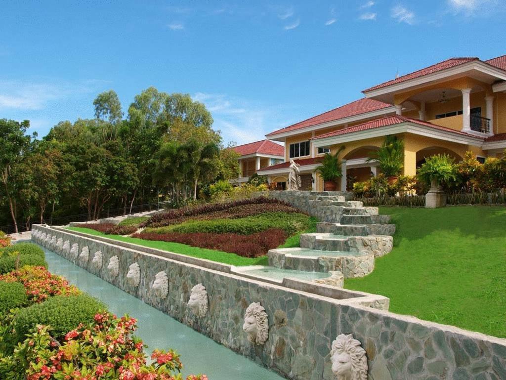 The Peacock Garden Hotell Panglao Exteriör bild